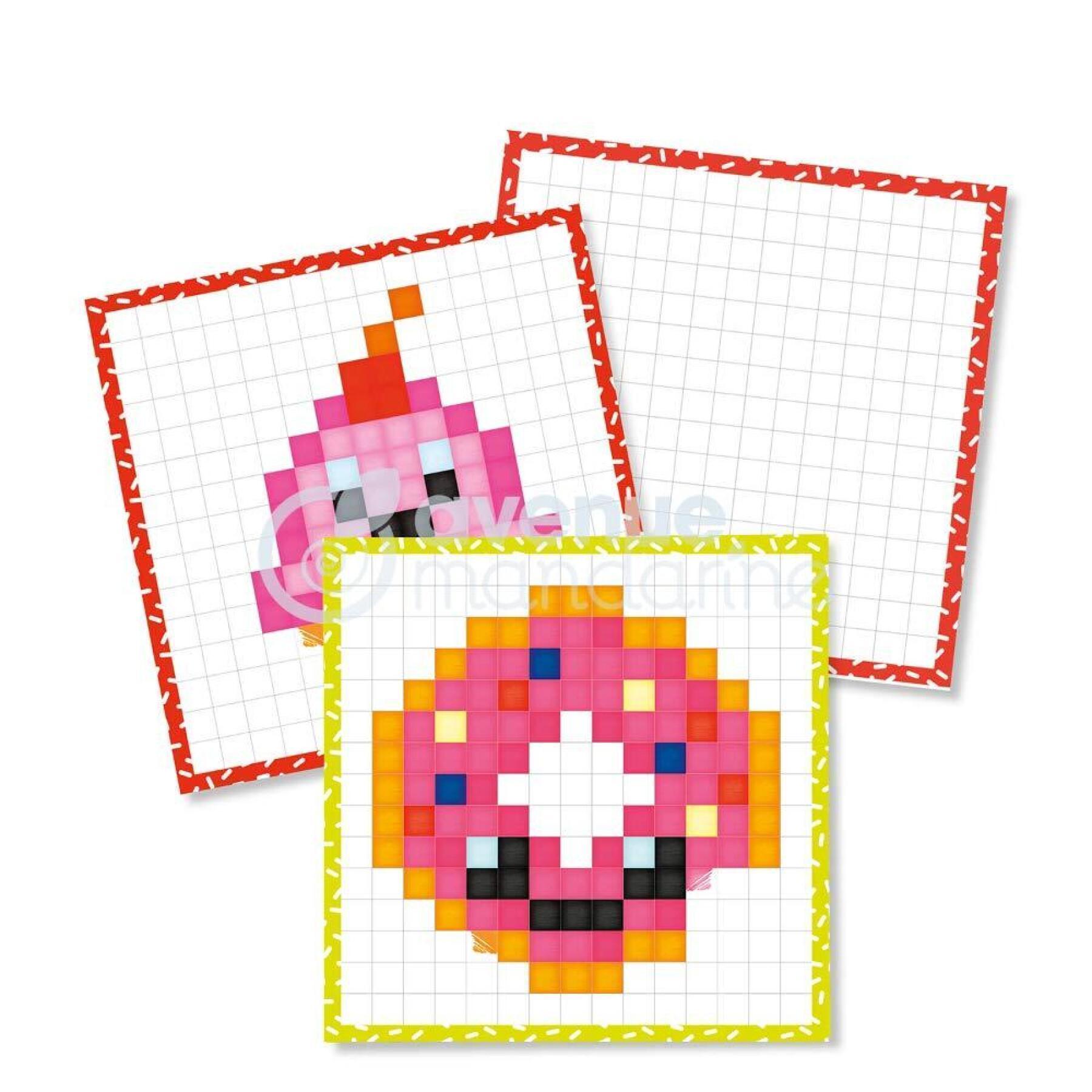 Häfte med 24 färgglada illustrationer att reproducera på kvadratiska pappersark - kawaii-godis Avenue Mandarine Pixel